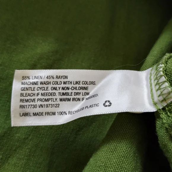 Universal Thread Linen Cropped Button Down Top size Medium - Picture 7 of 10